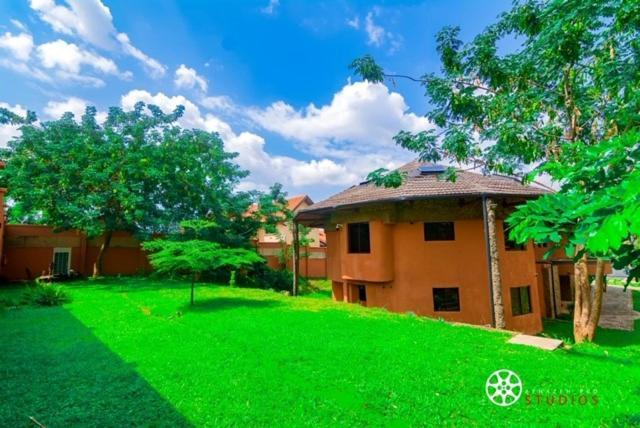 Trois Ore Residences & Green Earth Bistro Ibadan Exterior photo